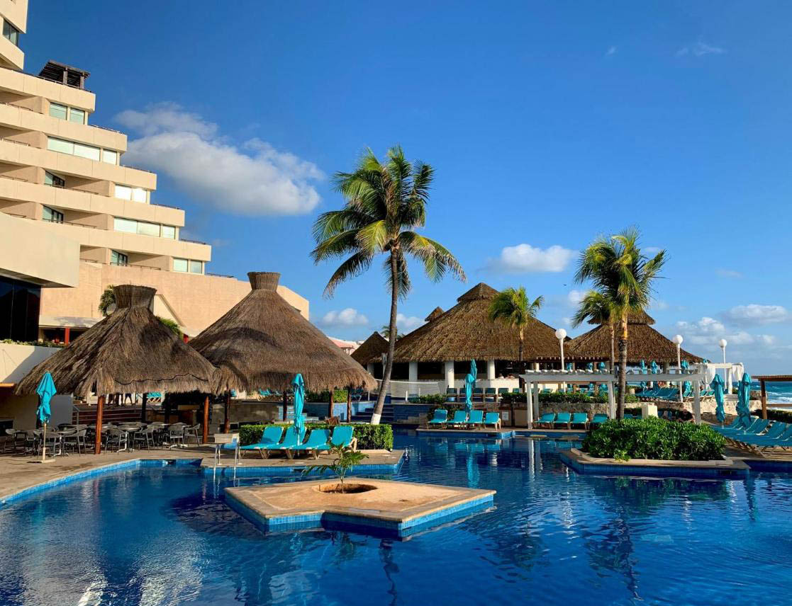 booksi vacations cancun